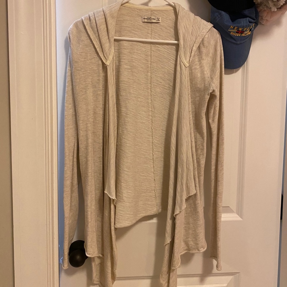 Abercrombie light beige cardigan